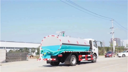 東風8方吸糞車 高效環保的城市清潔衛士